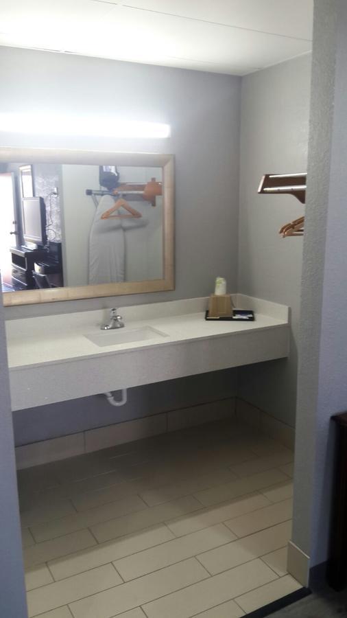 Paris Inn And Suites ภายนอก รูปภาพ